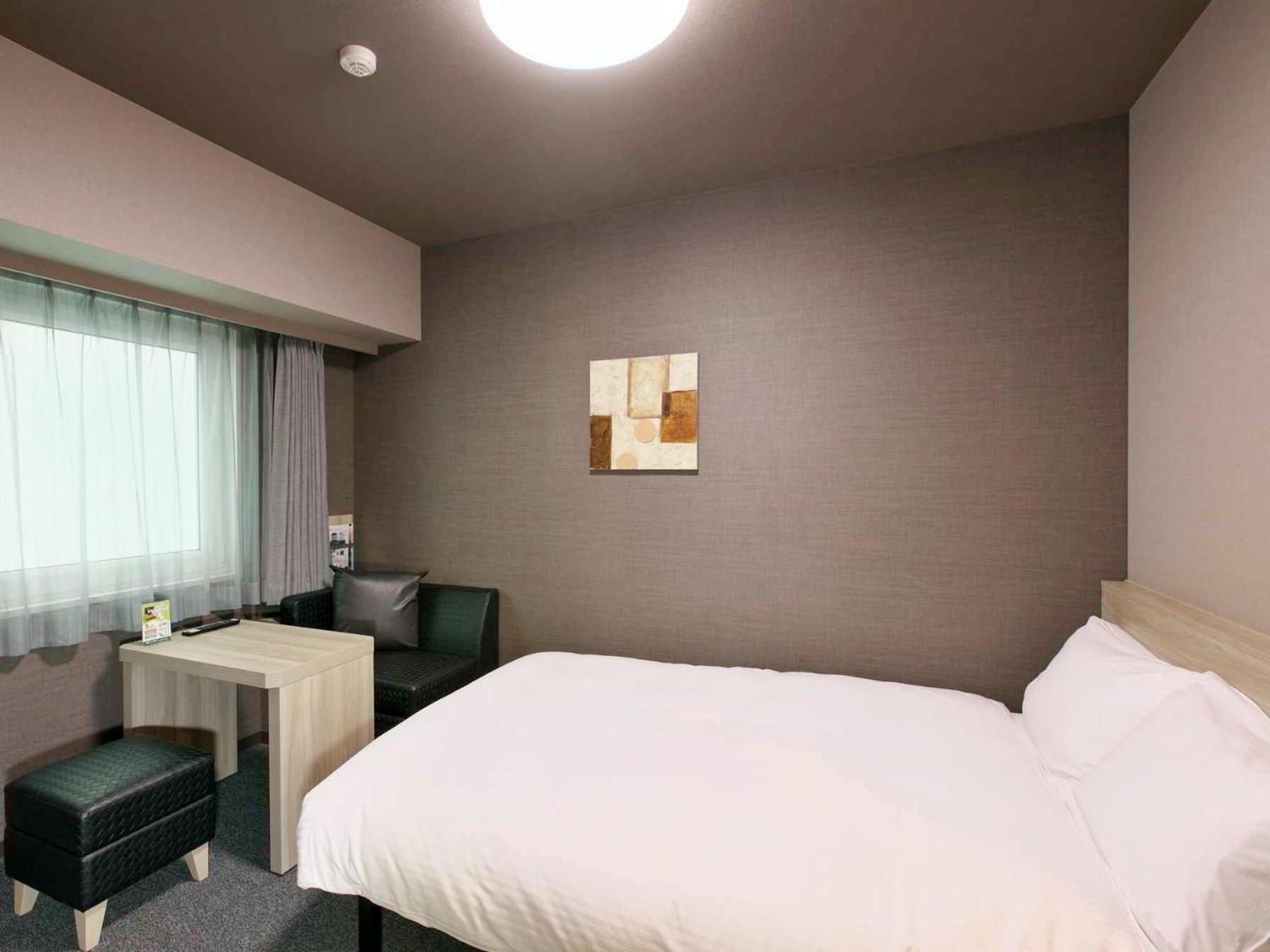 Hotel Route Inn Hiratsukaeki Kitaguchi Exterior photo